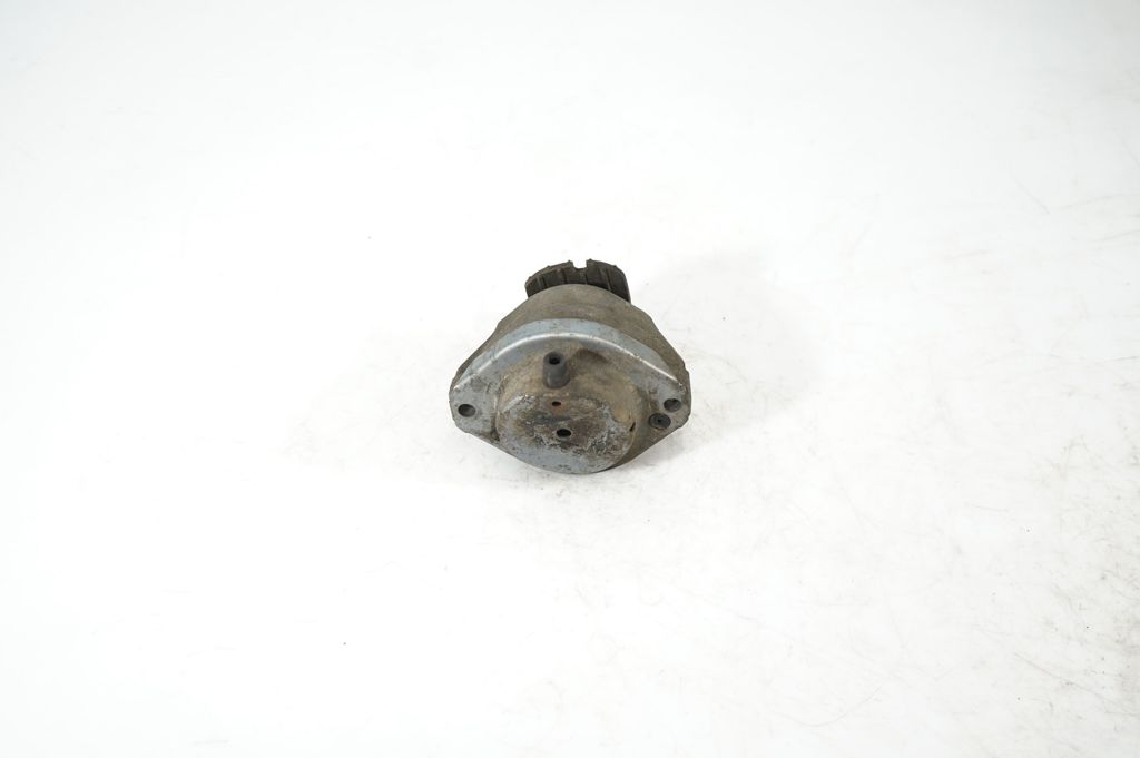 Engine mount bracket (3)