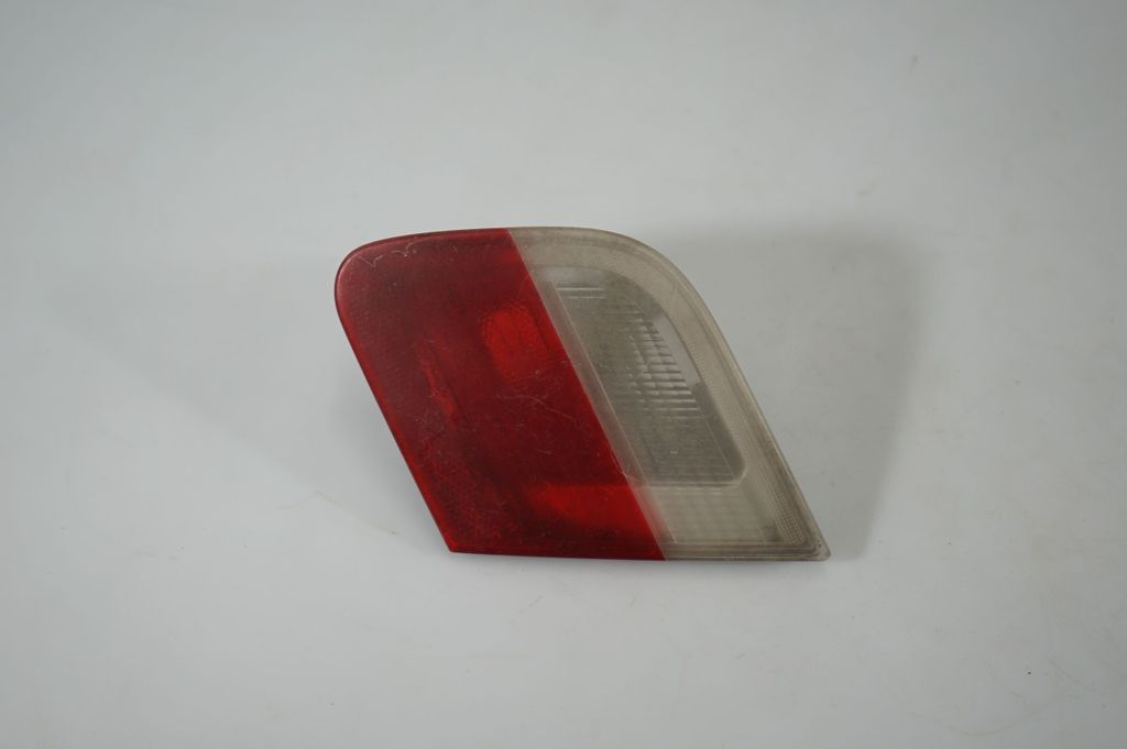 Tailgate rear/tail lights