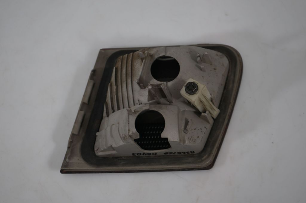 Tailgate rear/tail lights (7)