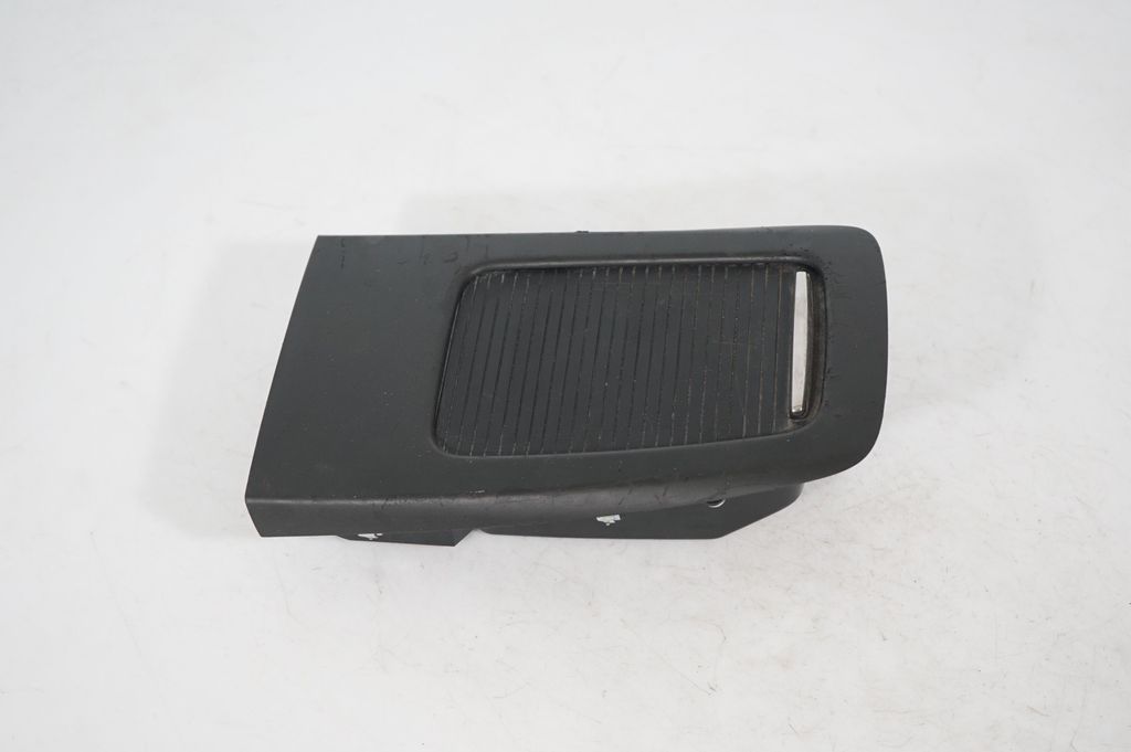 Glove box central console (4)