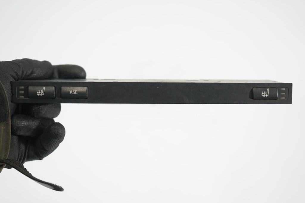 Seat heating switch (6)