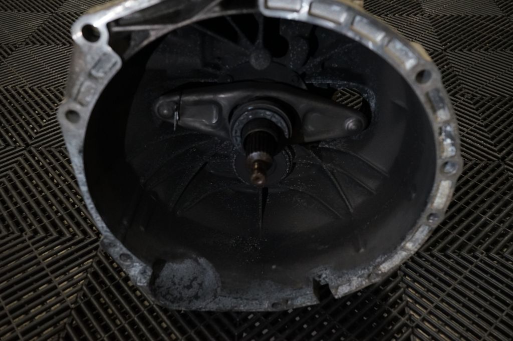 Manual 6 speed gearbox (6)