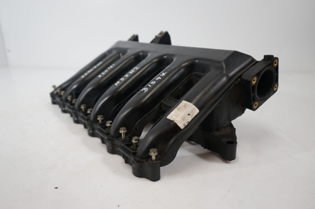 Intake manifold (7)