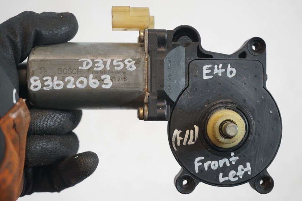 Front door window regulator motor (7)