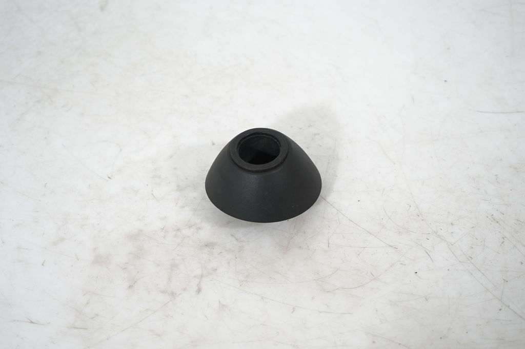 Other rear door trim element (3)