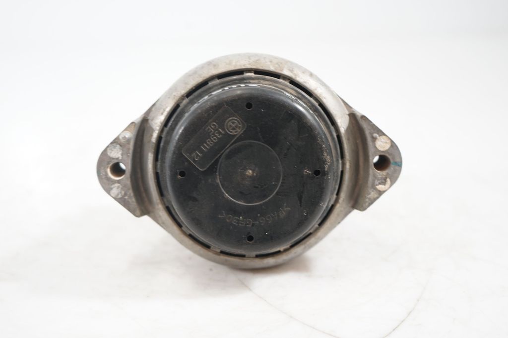 Engine mount bracket (6)