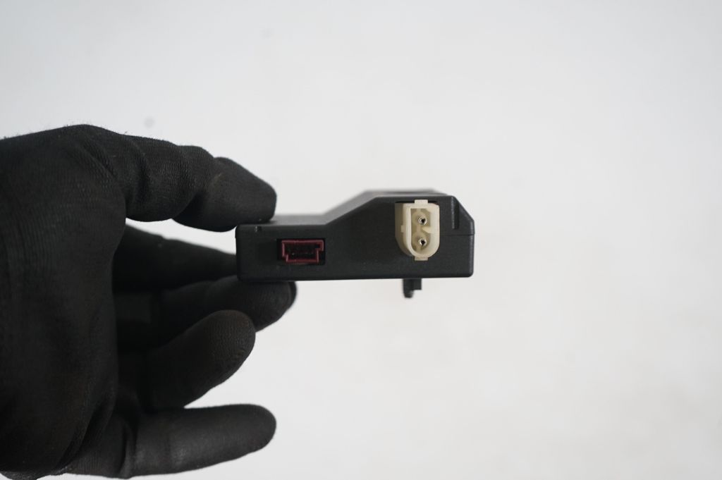 Antenna control unit (6)