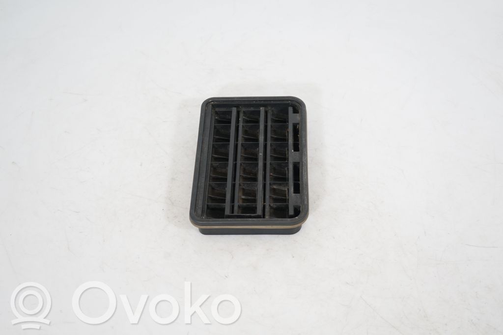 Quarter panel pressure vent (2)