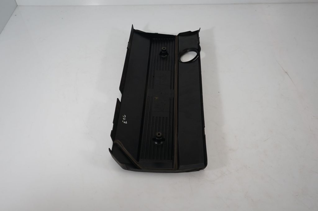 Engine cover (trim) (5)