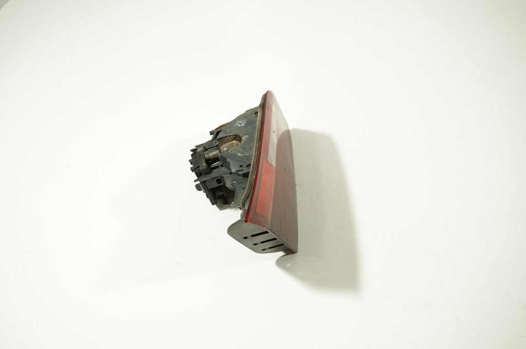 Tailgate rear/tail lights (4)