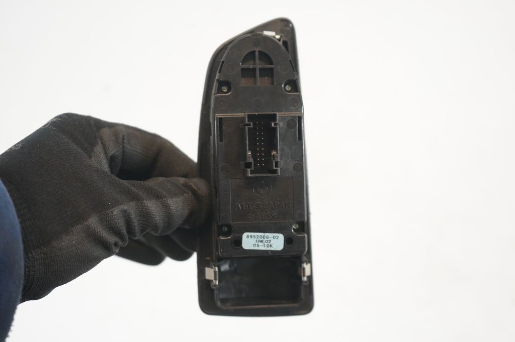 Electric window control switch (7)