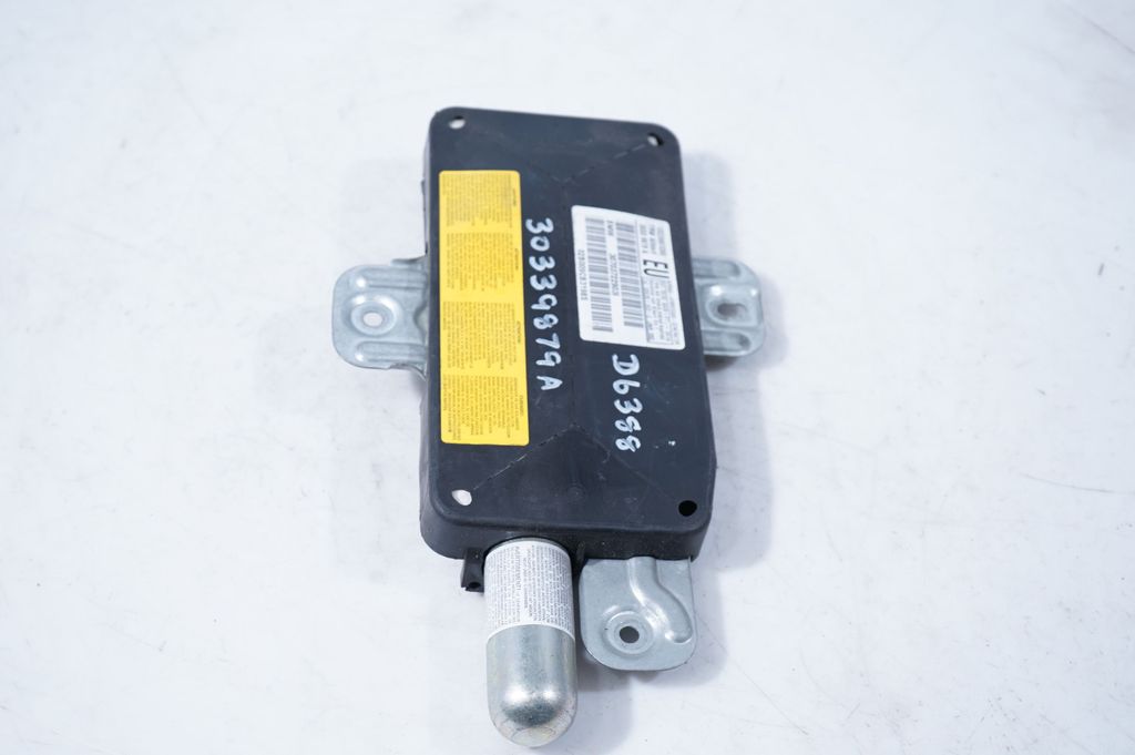 Front door airbag (2)
