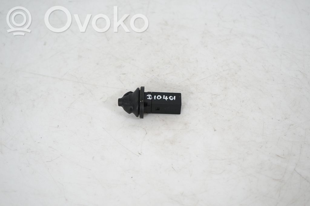 Fuel tank cap lock (5)
