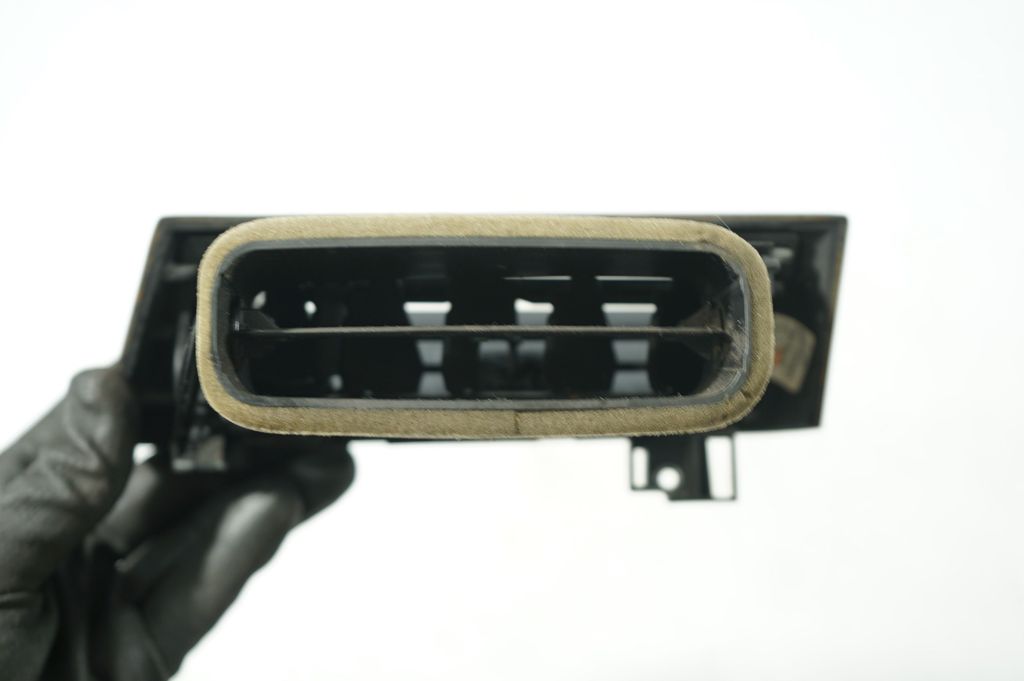 Dashboard side air vent grill/cover trim (7)