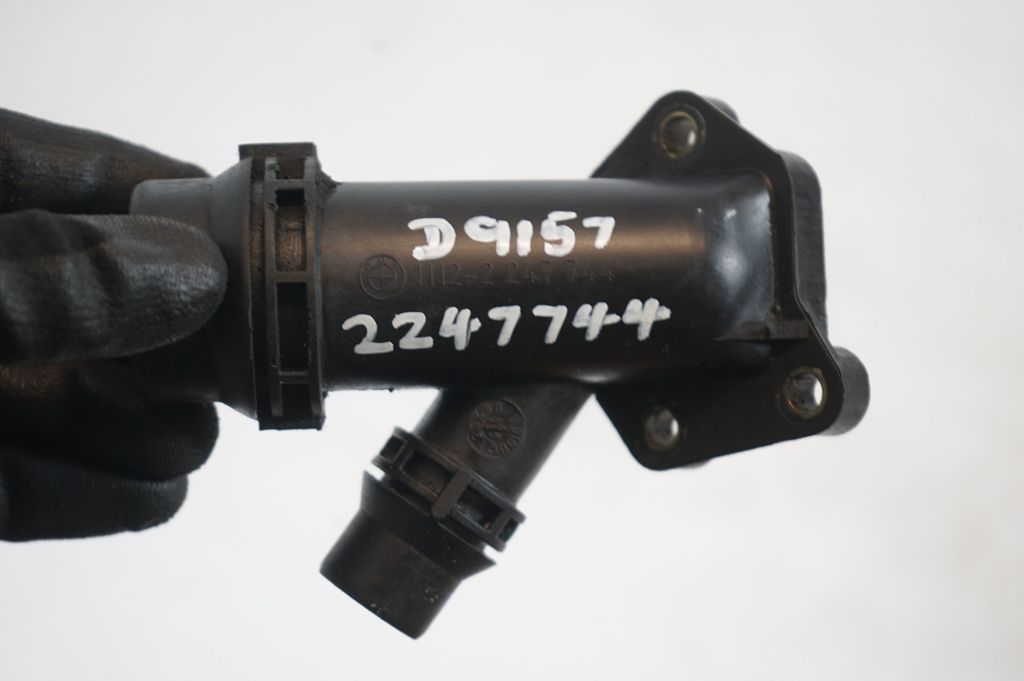 Engine coolant pipe/hose (8)