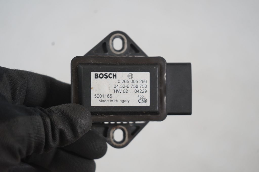 ESP acceleration yaw rate sensor (6)