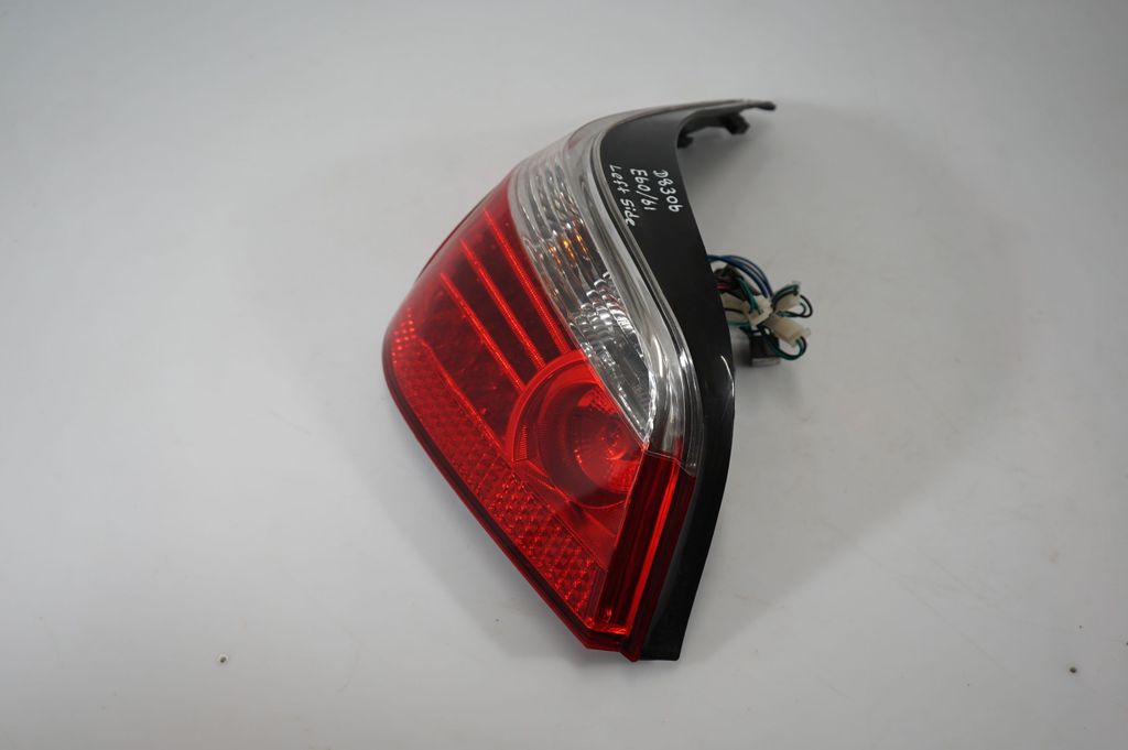 Rear/tail lights (2)
