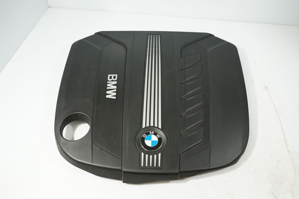 Engine cover (trim) (5)