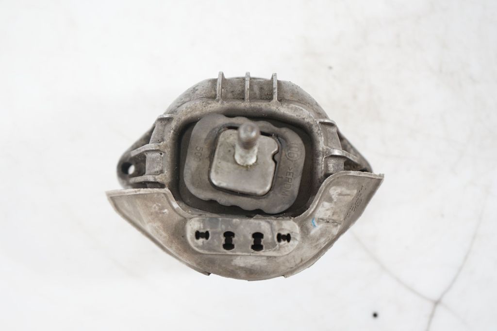 Engine mount bracket (7)