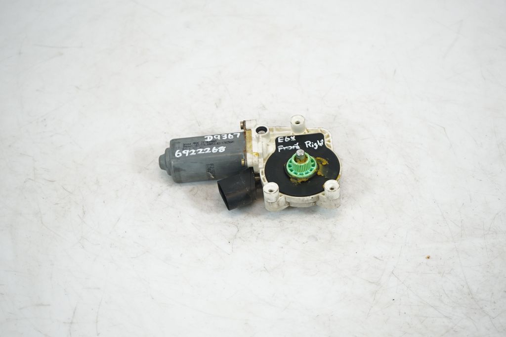 Front door window regulator with motor