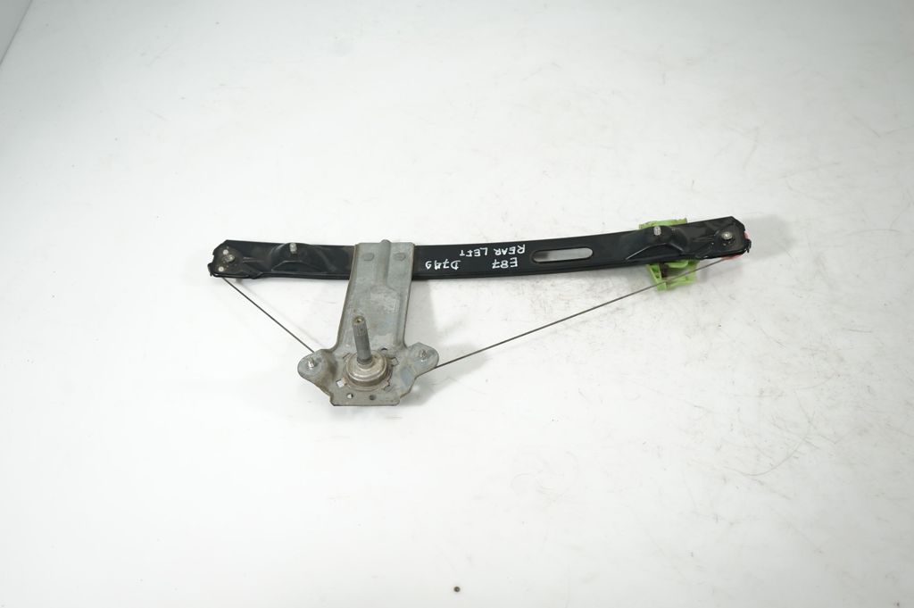 Rear door window regulator with motor (3)