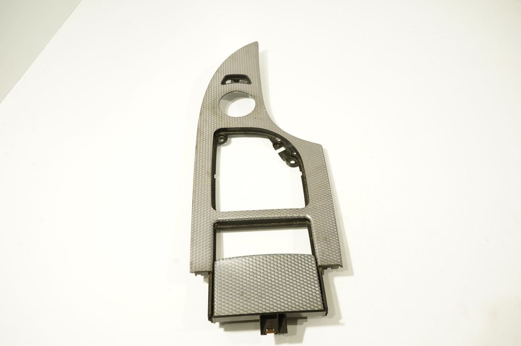 Gear shifter surround trim plastic (6)
