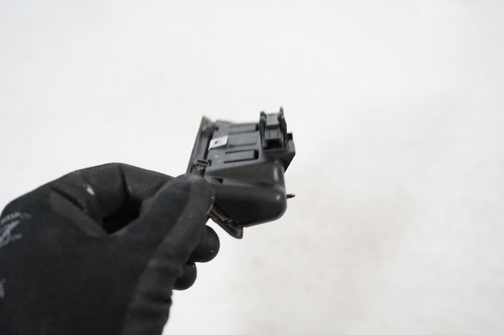 Tailgate/trunk/boot exterior handle (7)