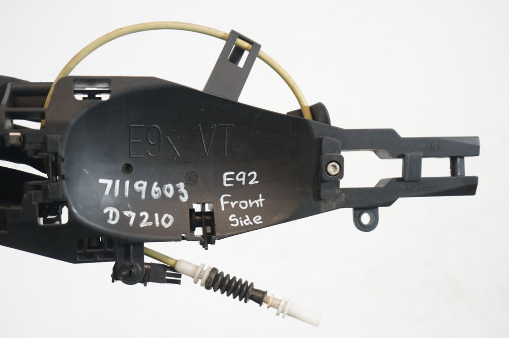 Front door coupe exterior handle/bracket (7)