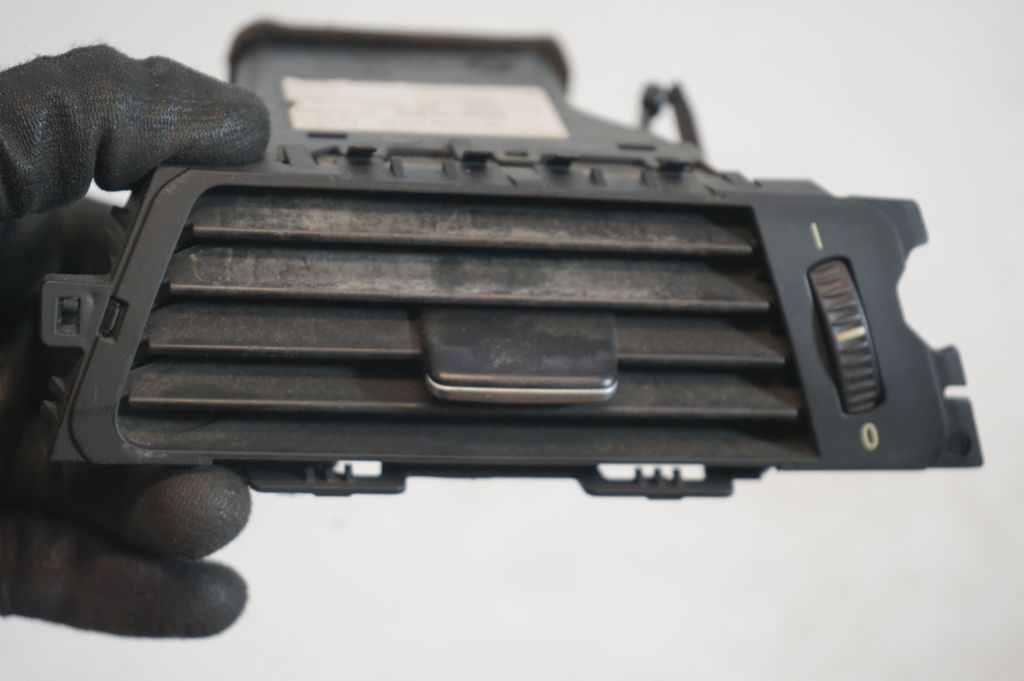 Dashboard side air vent grill/cover trim (7)