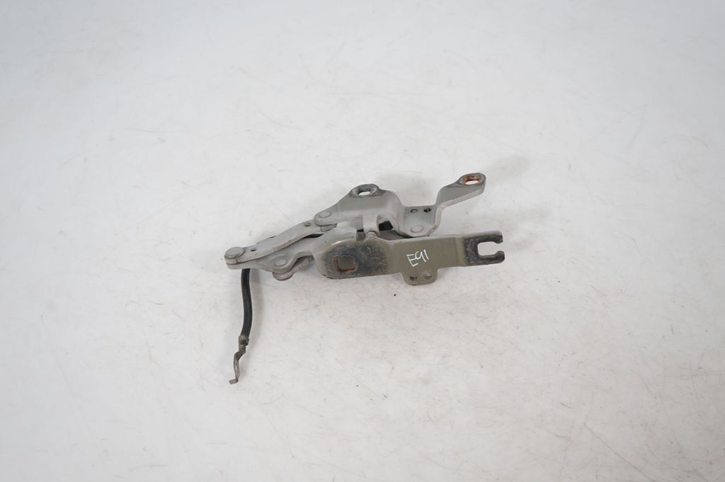 Engine bonnet/hood hinges (5)