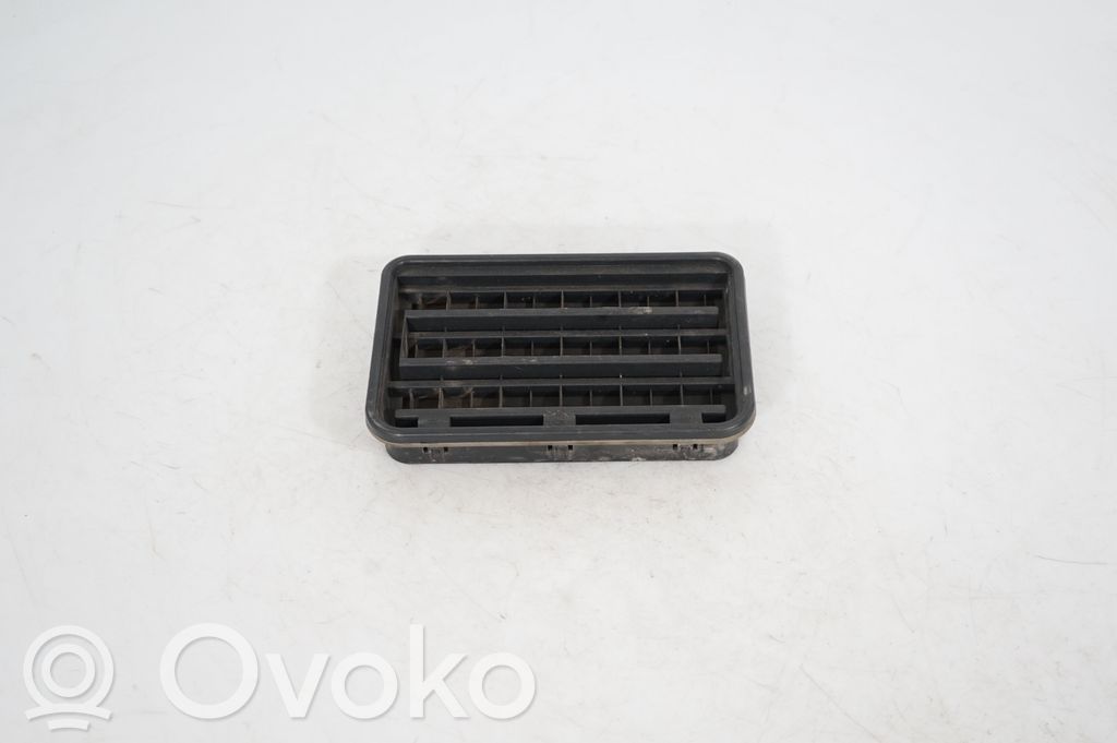 Quarter panel pressure vent (3)