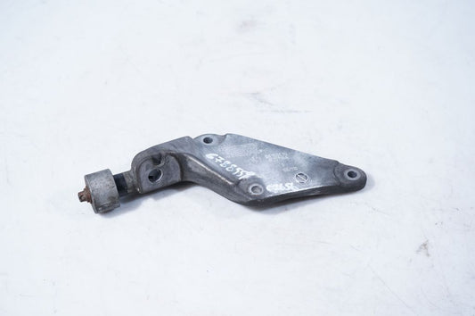 Gearbox mounting bracket