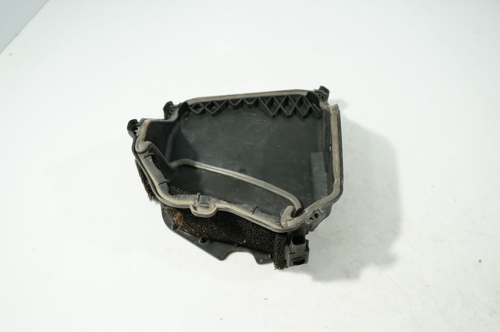 Cabin air micro filter cap (5)