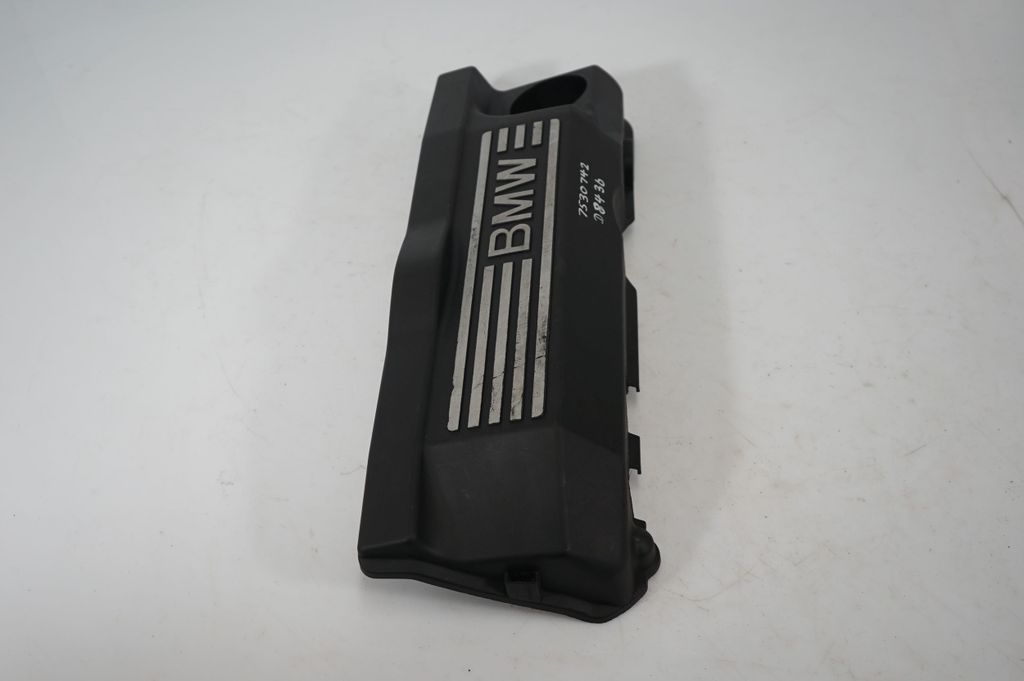 Engine cover (trim) (4)