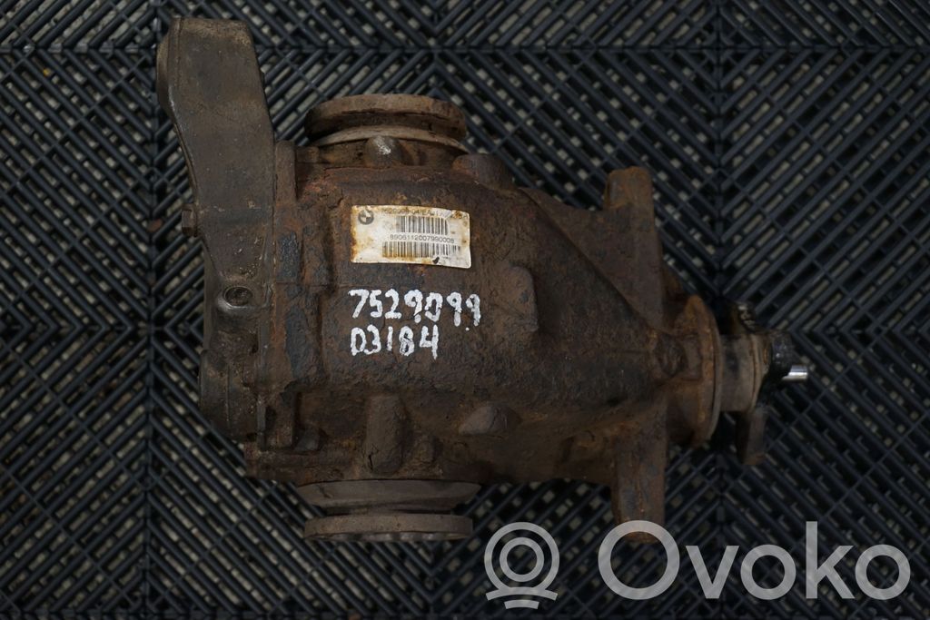 Rear differential (6)