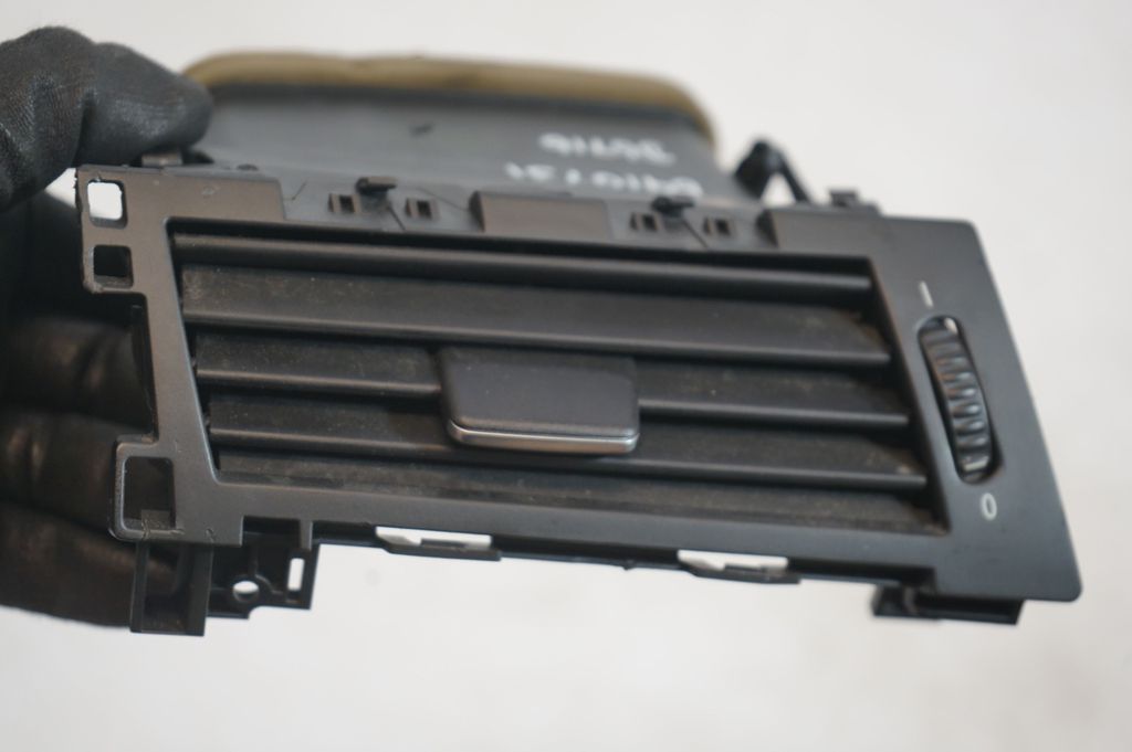 Dashboard side air vent grill/cover trim (7)