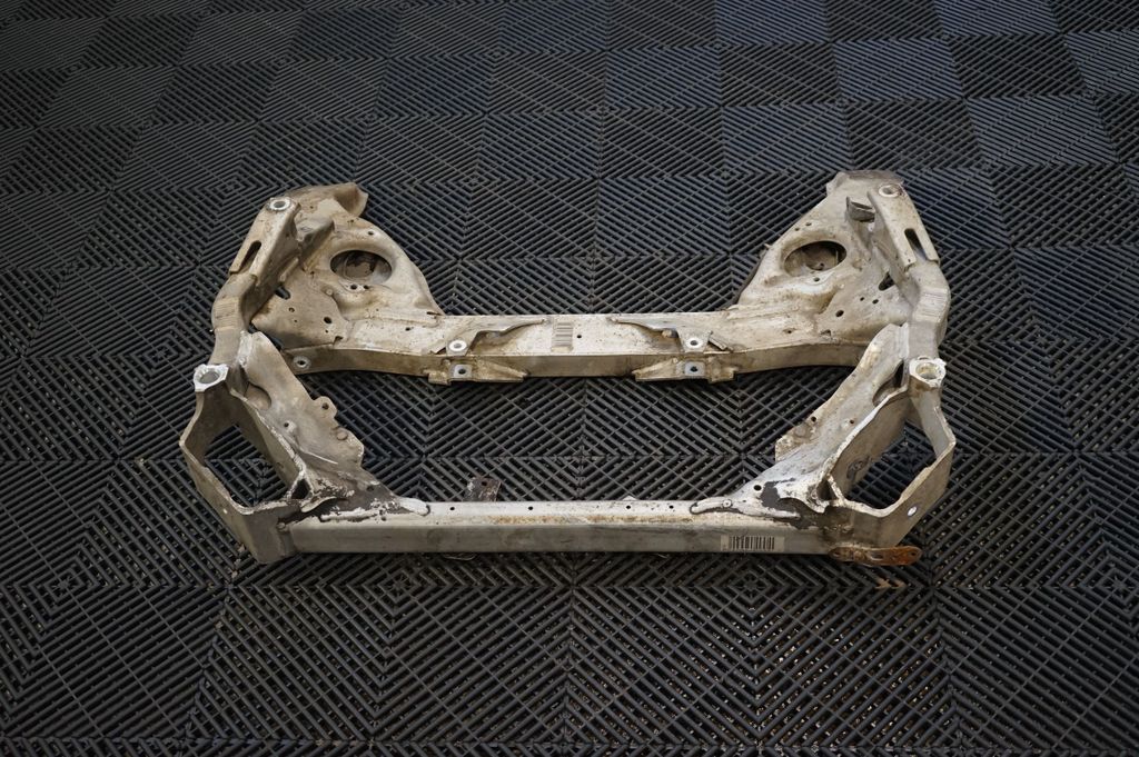 Front subframe (3)