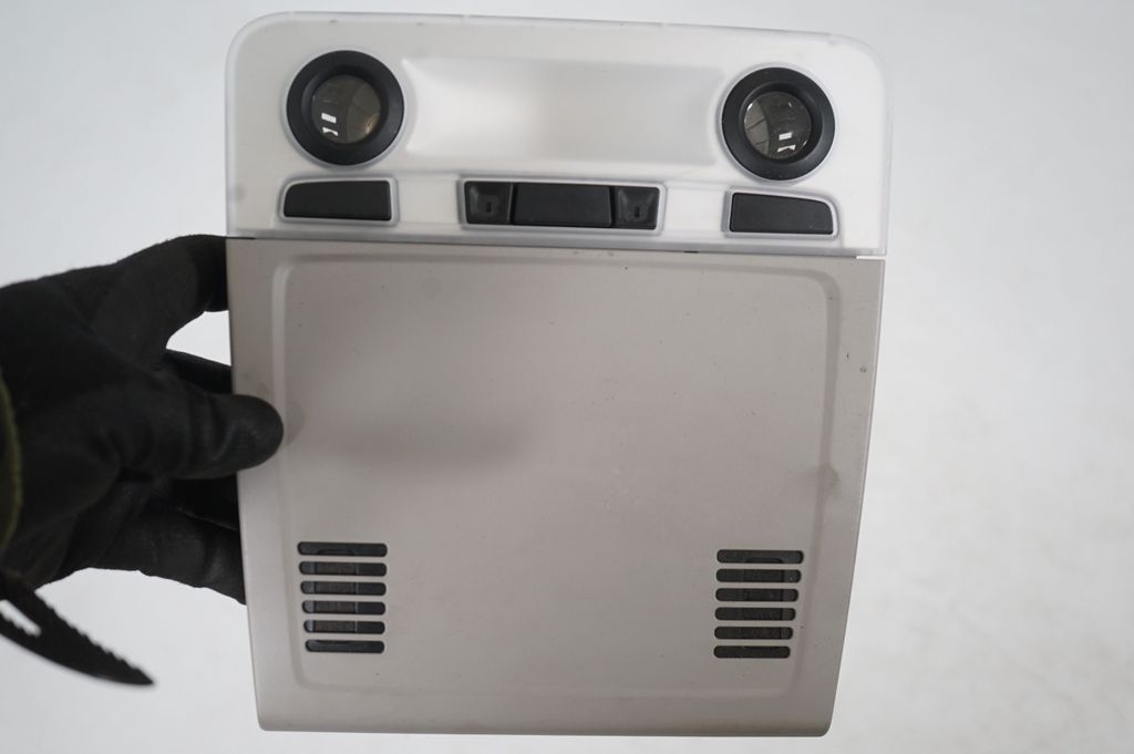 Front seat light (6)