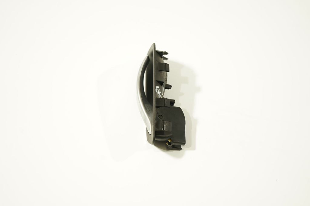 Rear door interior handle (2)