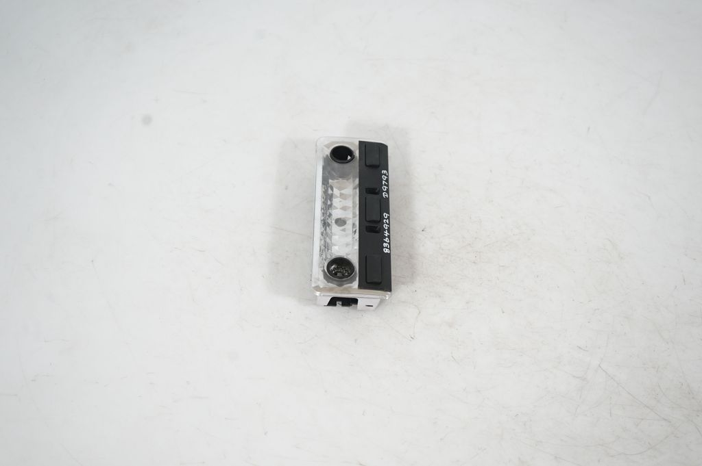 Front seat light (4)