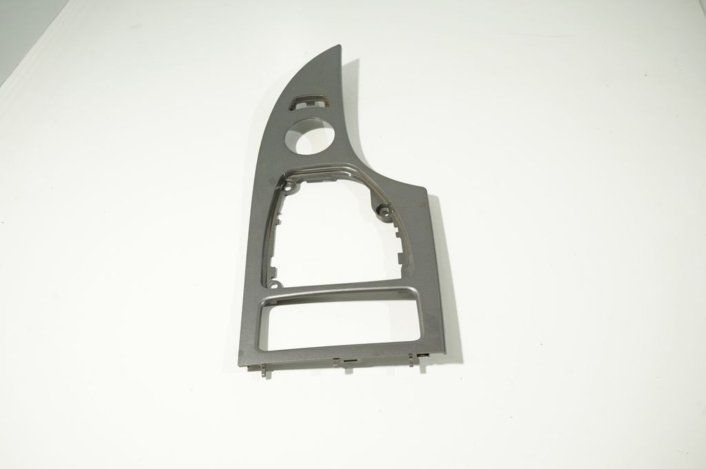 Gear shifter surround trim plastic (5)