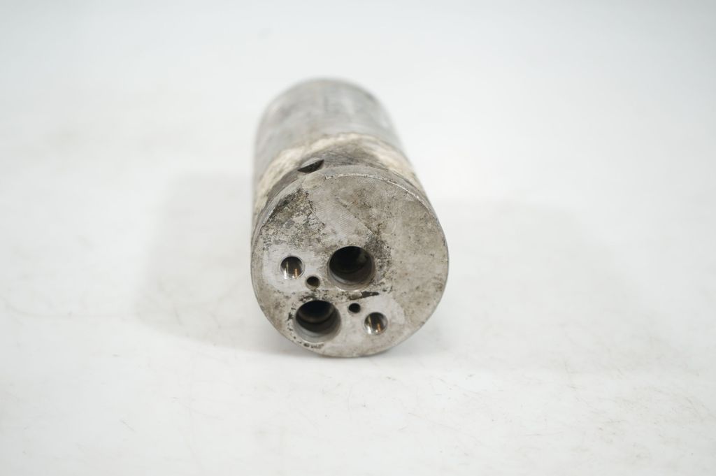 Air conditioning (A/C) air dryer (5)