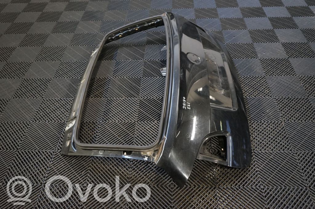 Tailgate/trunk/boot lid (4)