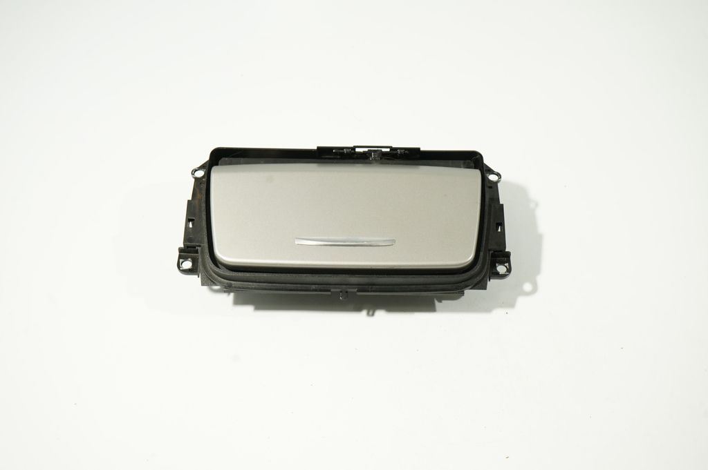 Dashboard glove box trim (5)