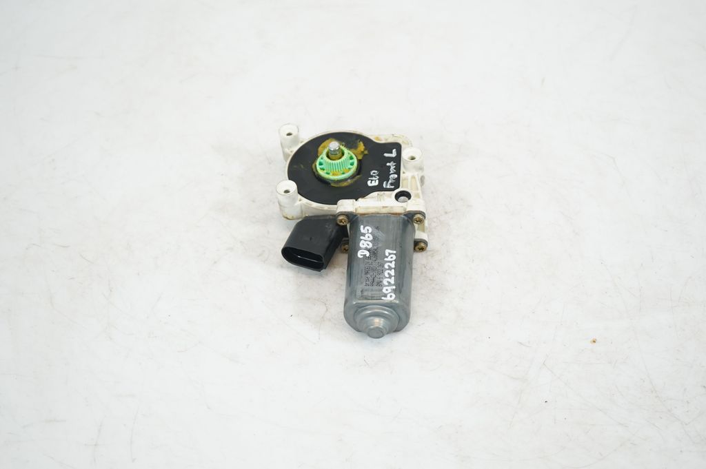 Front door window regulator motor (4)