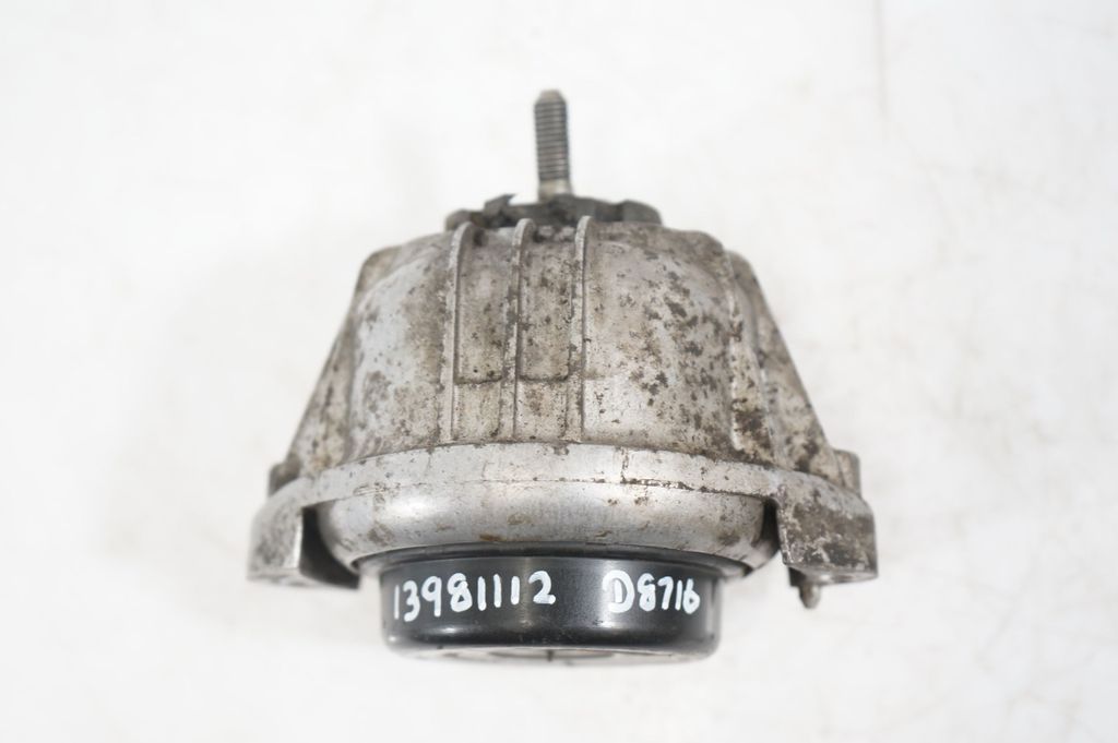 Engine mount bracket (8)