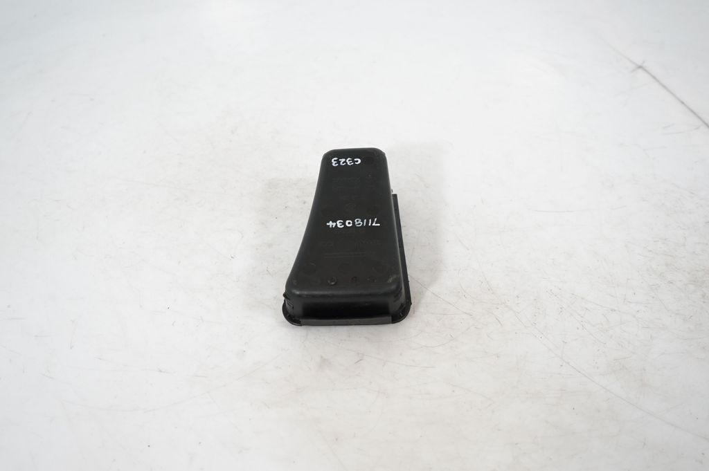 Gear shifter surround trim plastic (5)