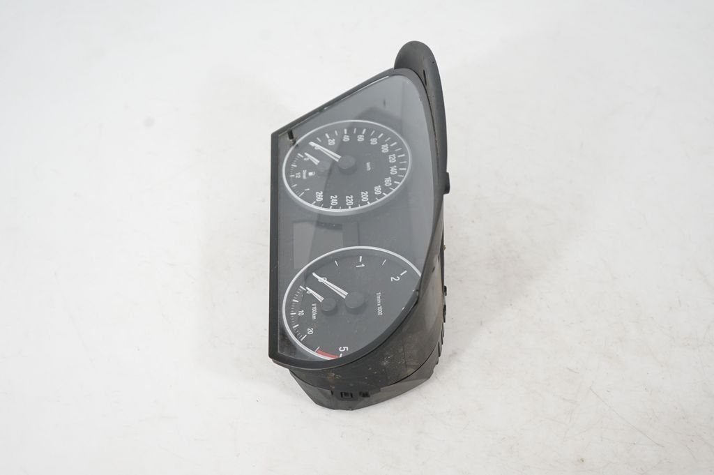 Speedometer (instrument cluster) (2)