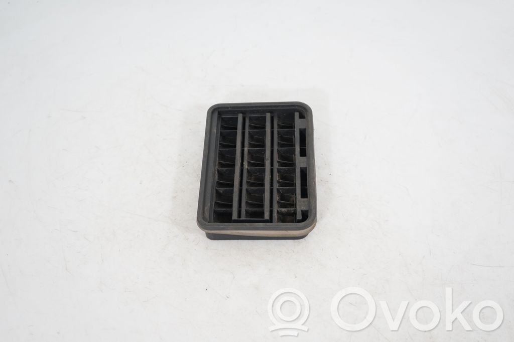 Quarter panel pressure vent (4)