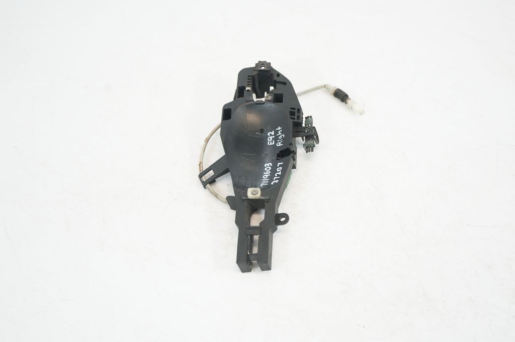 Front door coupe exterior handle/bracket (4)